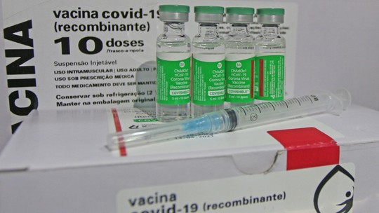 Ministério da Saúde muda orientação e libera vacinas armazenadas para uso como 1ª dose.