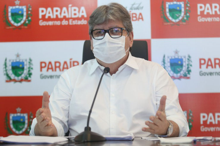 João diz que tomará vacina e pede que paraibanos façam o mesmo